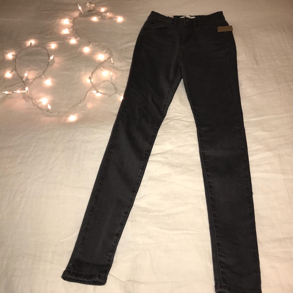 Mudd High Rise Jeggings